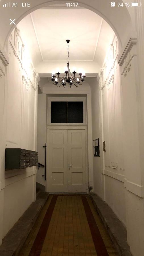 Apartment Living *